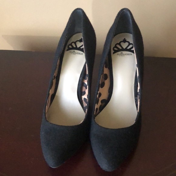 Shoes - Picture 3 of 5